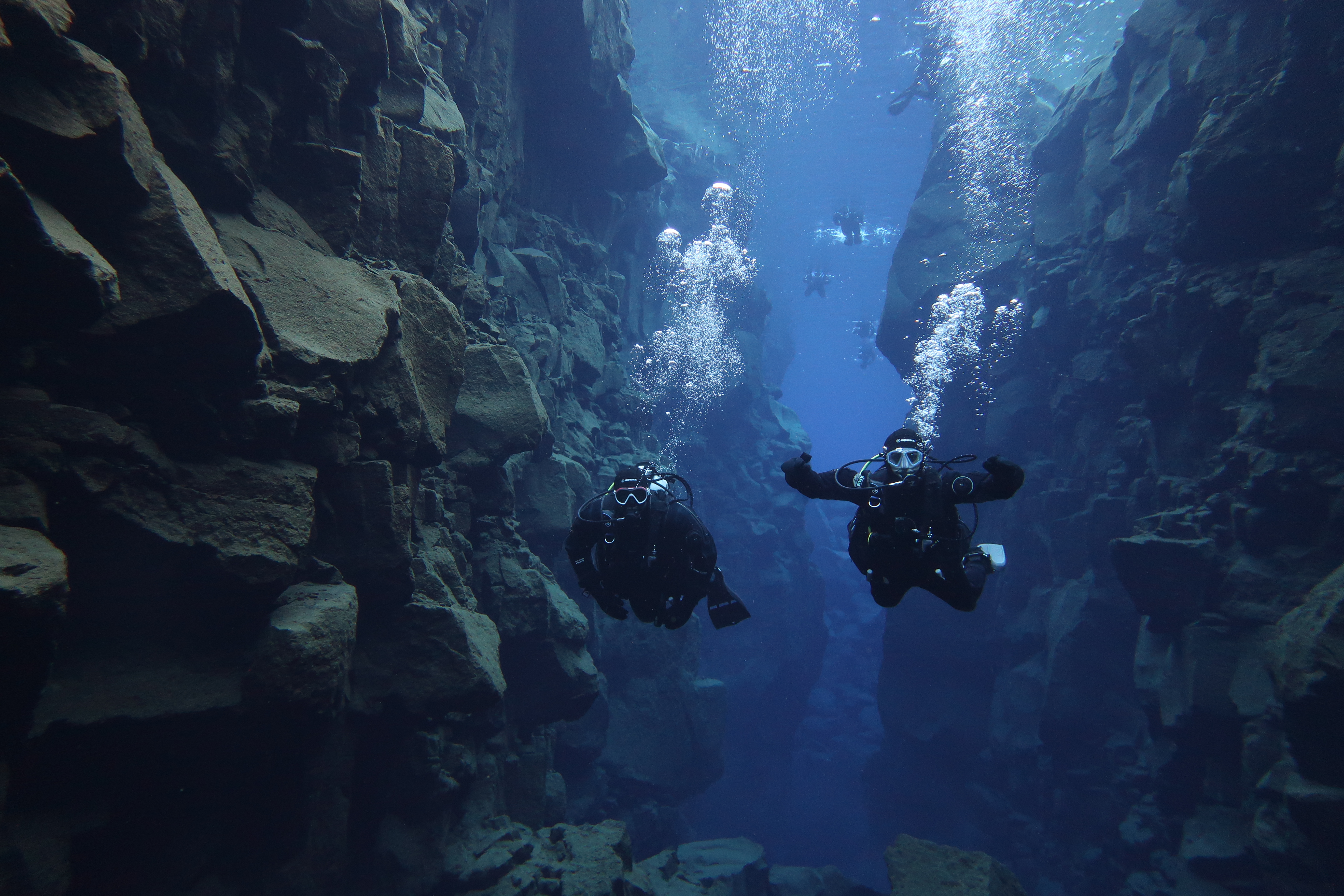 Diving between continental places in Iceland